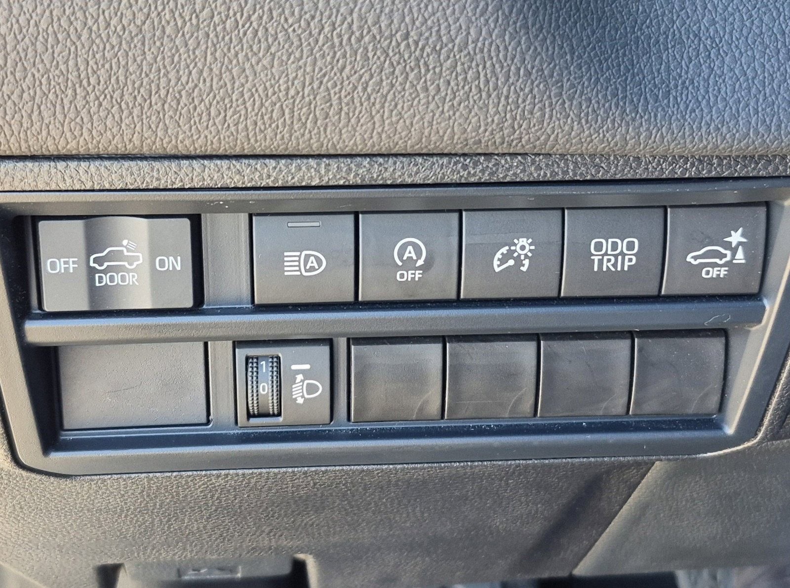 Used 2025 Toyota Tundra Limited image 36