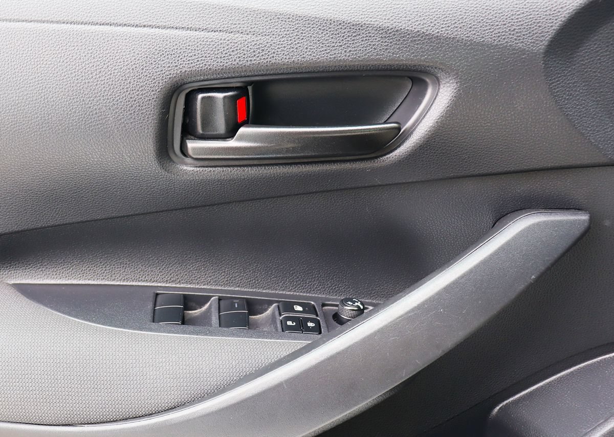 Used 2023 Toyota Corolla LE FWD image 39