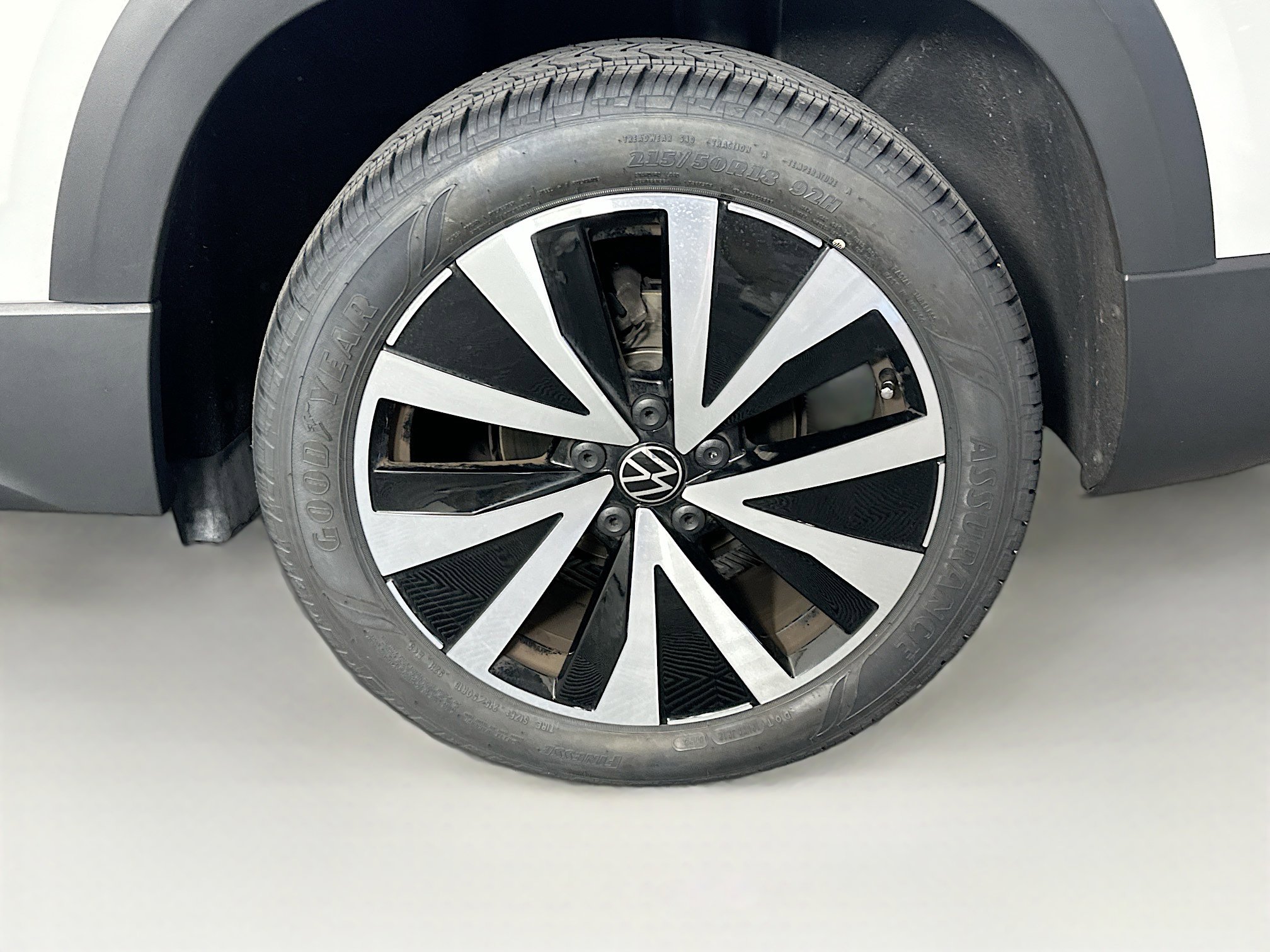 Used 2022 Volkswagen Taos SE FWD image 11