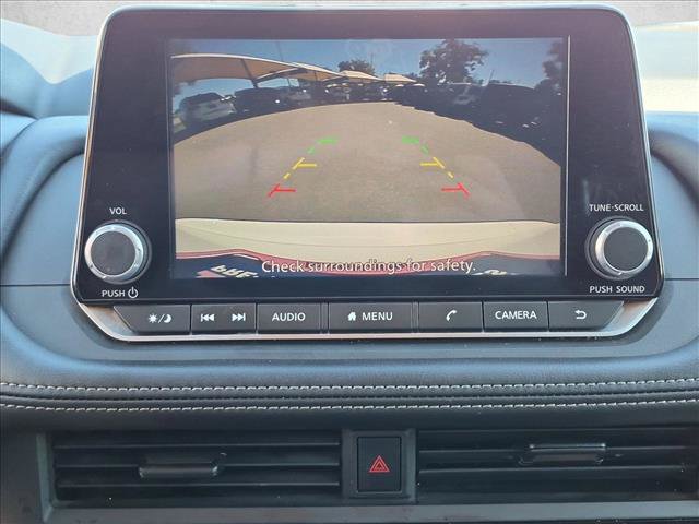 Used 2024 Nissan Rogue S AWD/4WD image 13