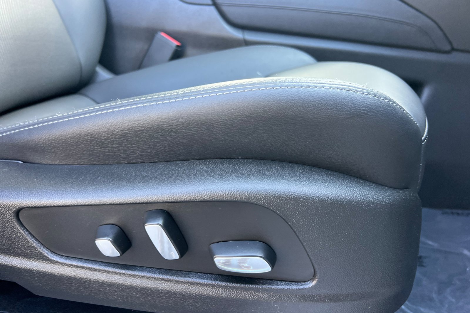 Used 2022 Cadillac XT5 Sportv w/ LPO, ONYX Package image 22