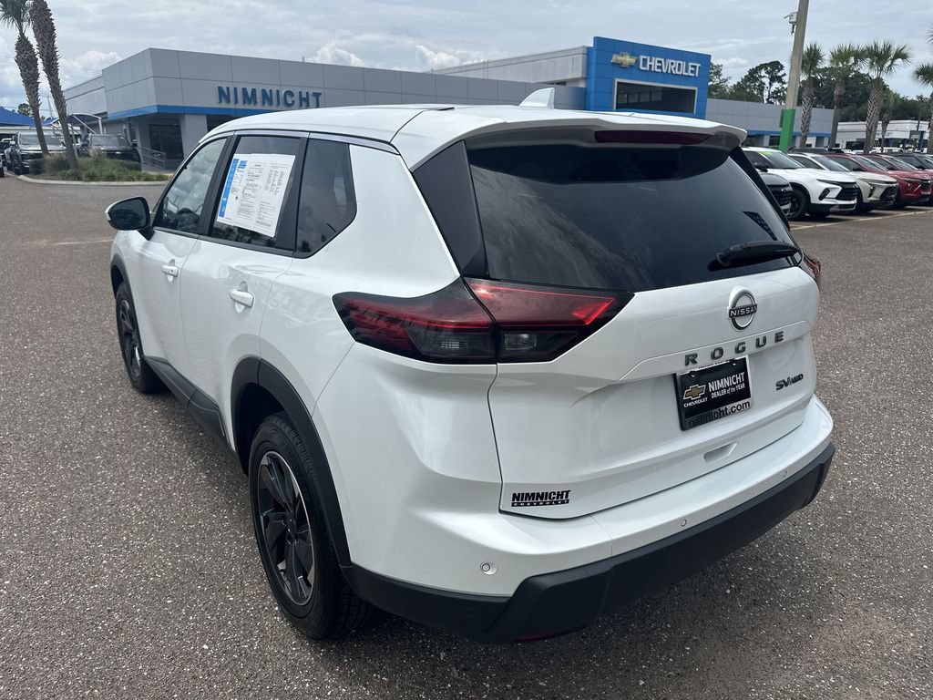 Used 2024 Nissan Rogue SV AWD/4WD image 14