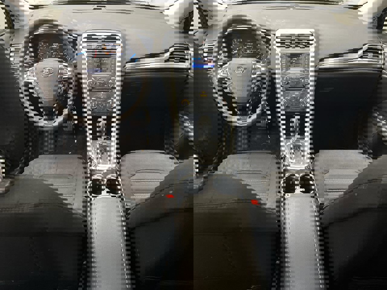 Used 2013 Ford Fusion SE image 4