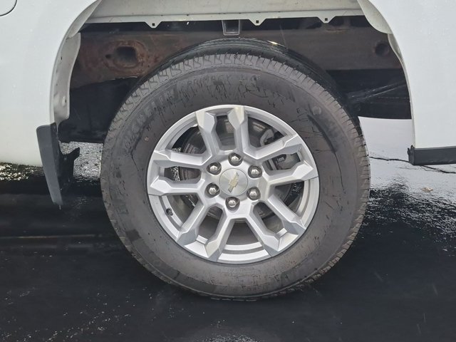 Used 2024 Chevrolet Silverado 1500 LT AWD/4WD image 8