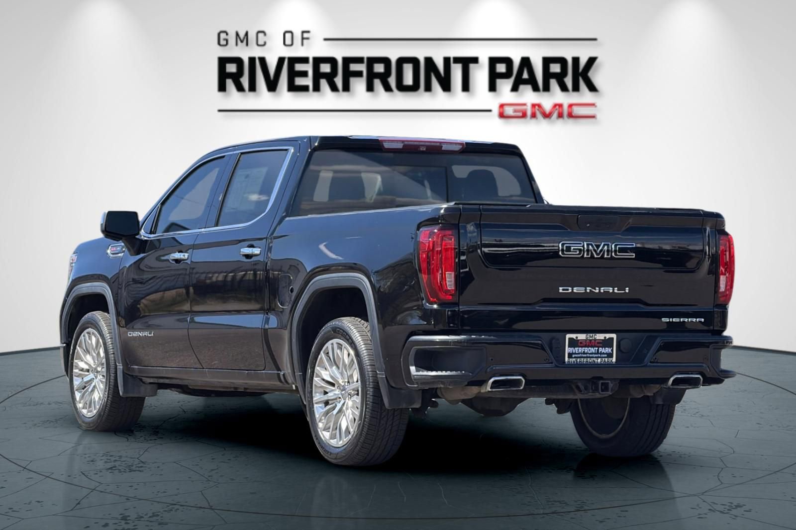 Used 2019 GMC Sierra 1500 Denali w/ Denali Ultimate Package AWD/4WD image 5