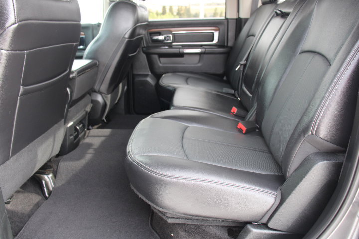 Used 2018 RAM 1500 Laramie image 16