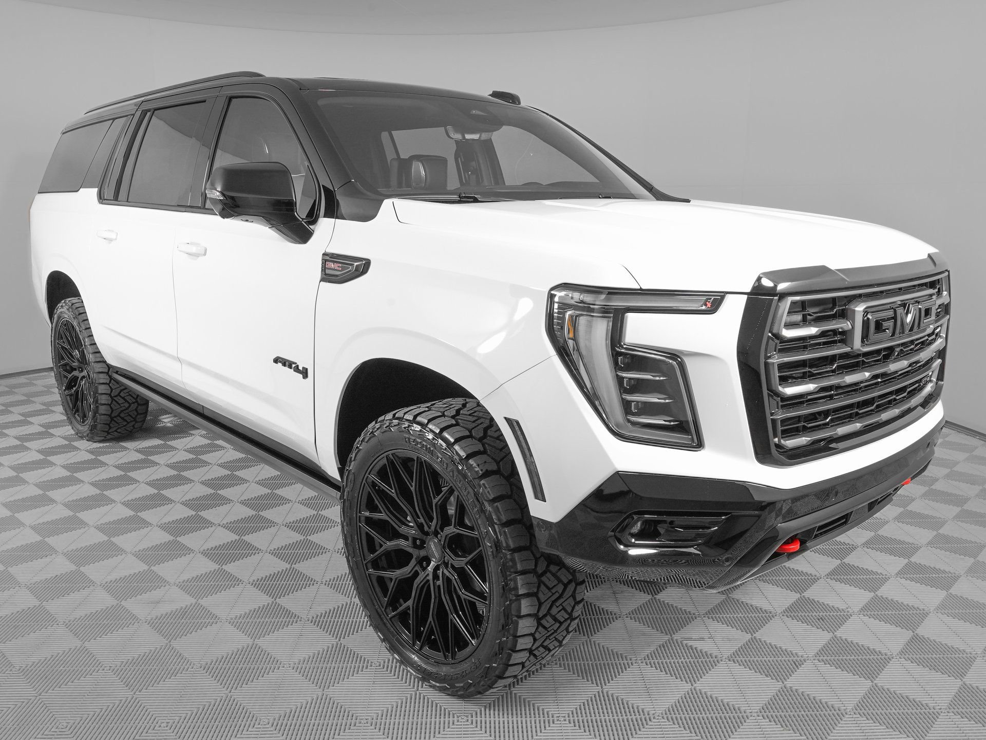 Used 2026 GMC Yukon XL AT4 Ultimate image 4