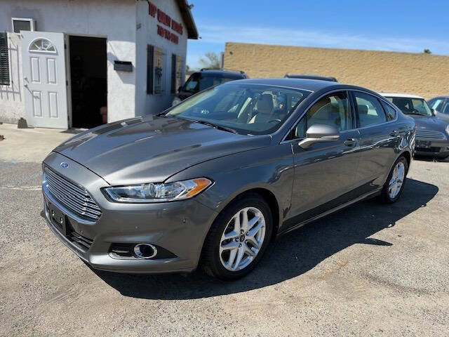 Used 2014 Ford Fusion SE w/ Equipment Group 202A FWD image 5