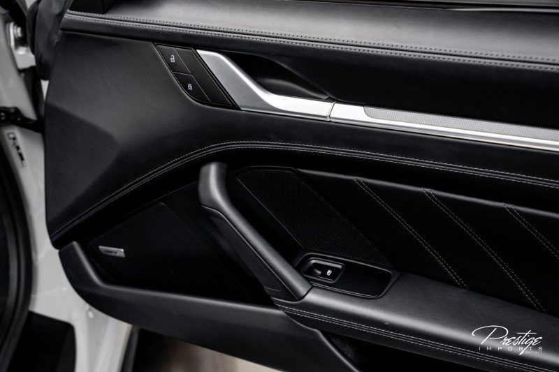 Used 2025 Porsche 911 Turbo image 36