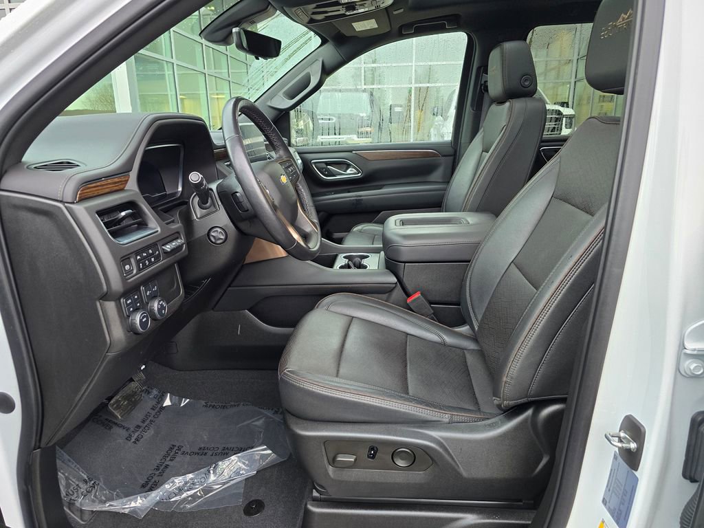 Used 2022 Chevrolet Suburban High Country image 55