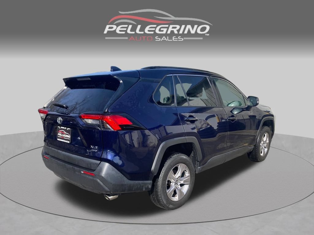 Used 2022 Toyota RAV4 XLE AWD/4WD image 7