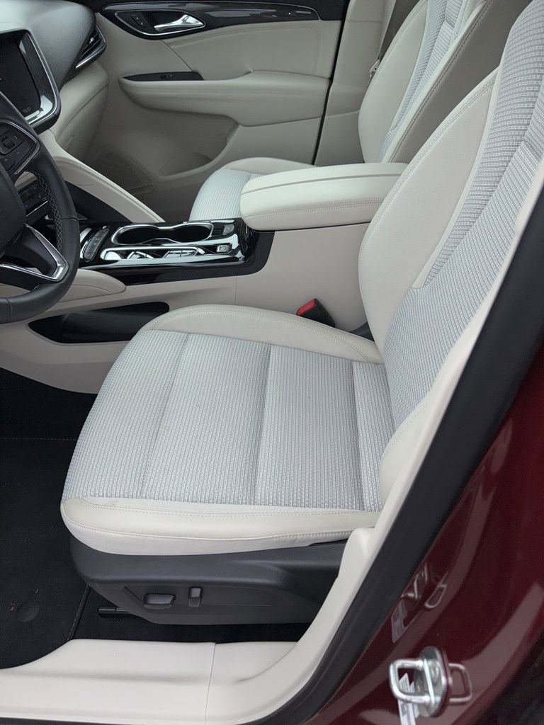 Used 2022 Buick Envision Preferred image 3