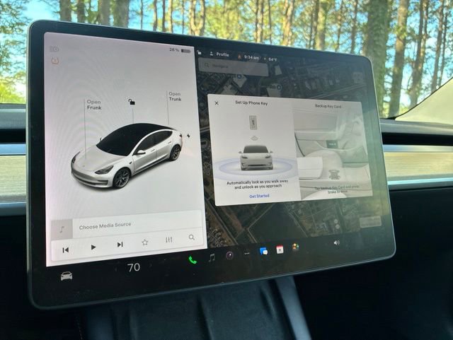 Used 2022 Tesla Model 3 Long Range AWD/4WD image 25
