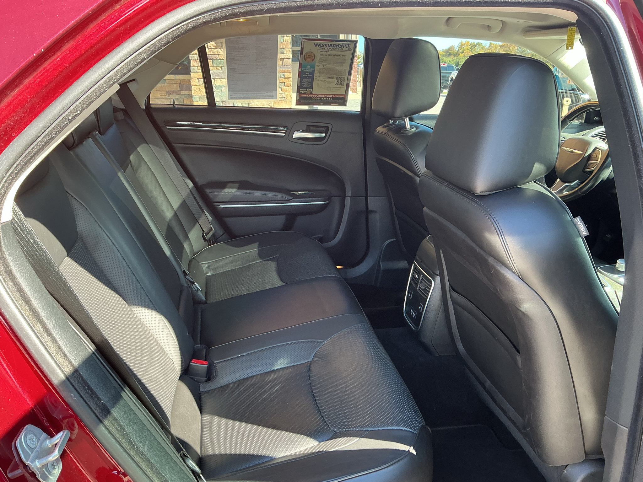 Used 2019 Chrysler 300 Limited AWD/4WD image 22