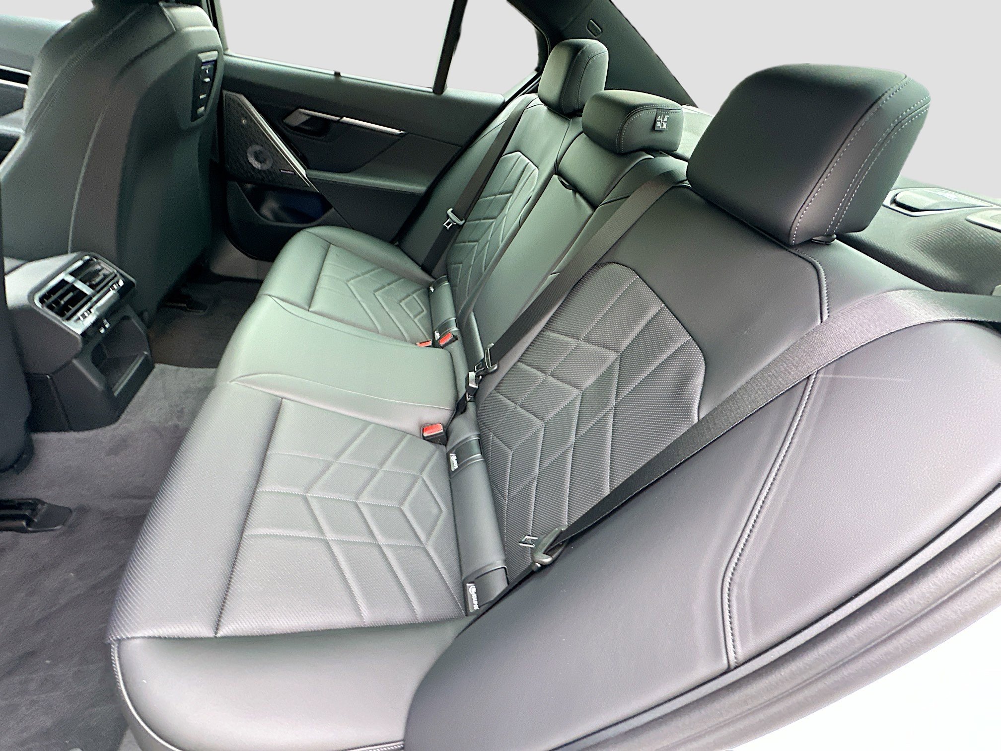 Used 2026 BMW 530i xDrive w/ Executive Package image 26