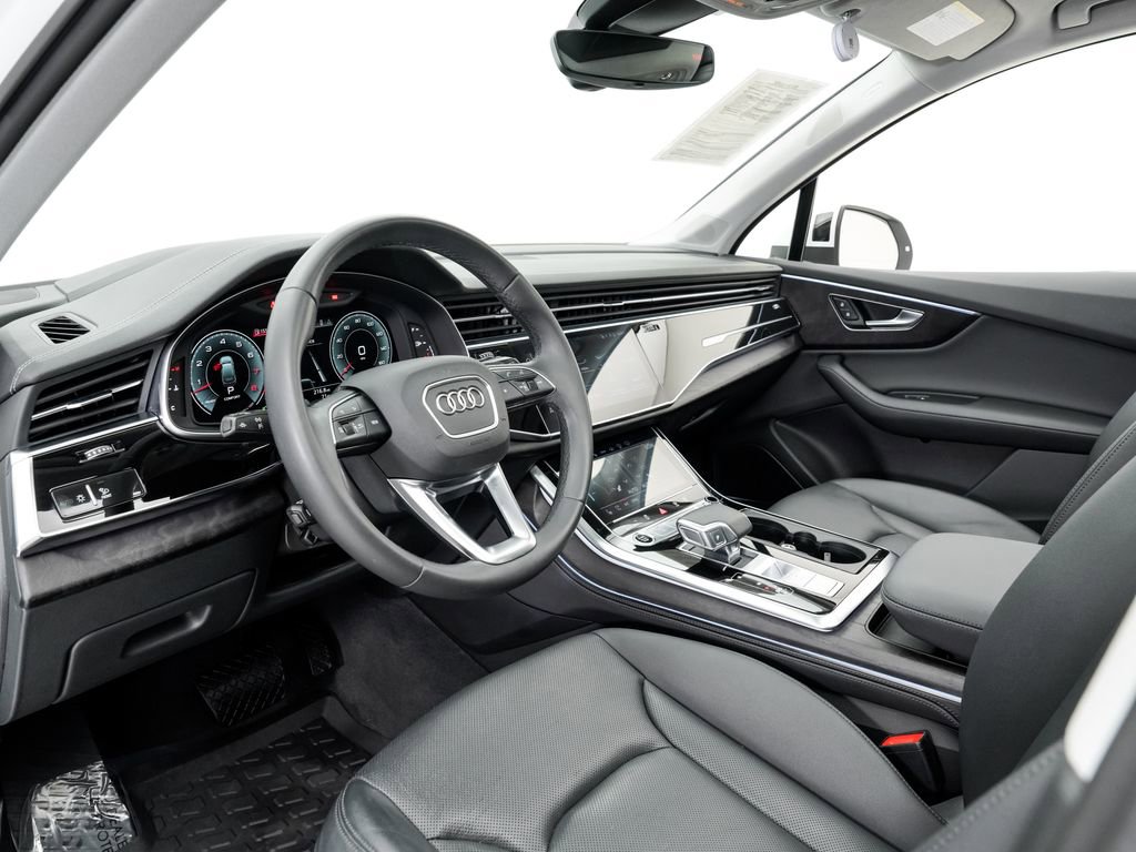 Used 2023 Audi Q7 3.0T Prestige w/ Prestige Package AWD/4WD image 4