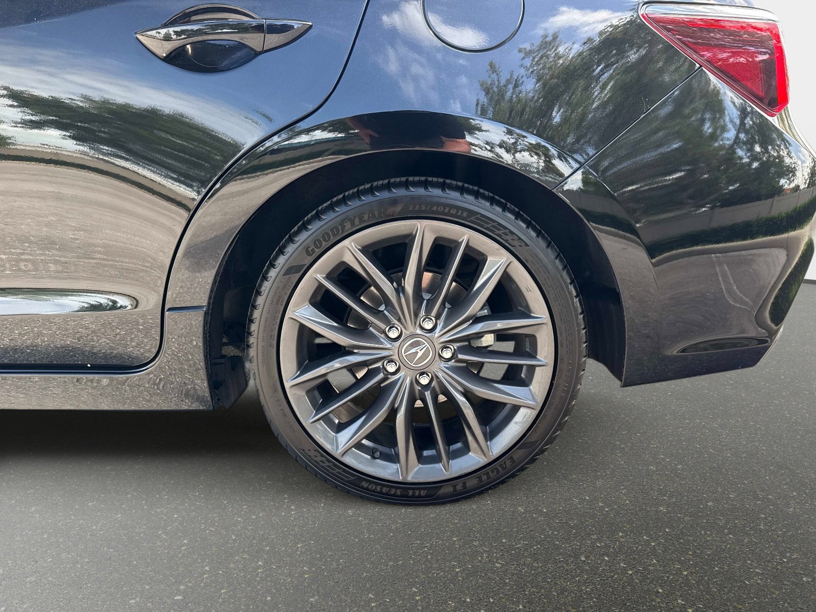 Used 2020 Acura ILX w/ Premium & A-SPEC Package FWD image 9