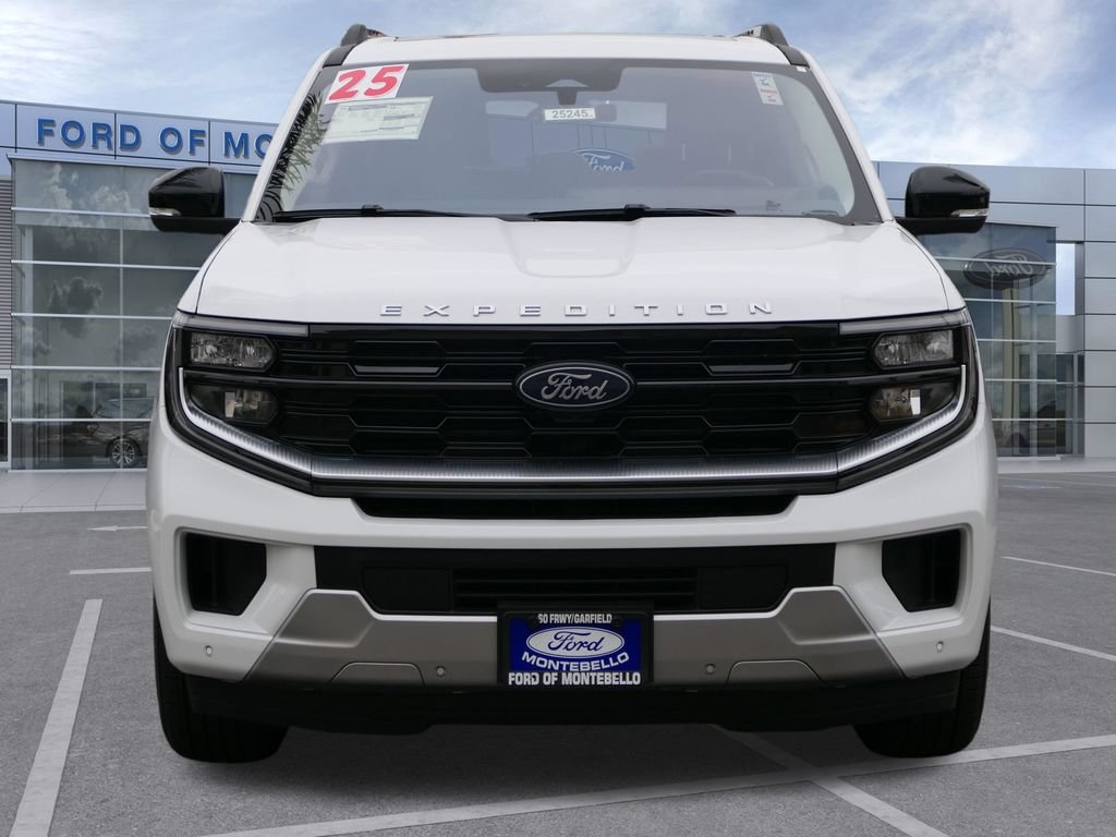 Used 2025 Ford Expedition Max Platinum AWD/4WD image 9