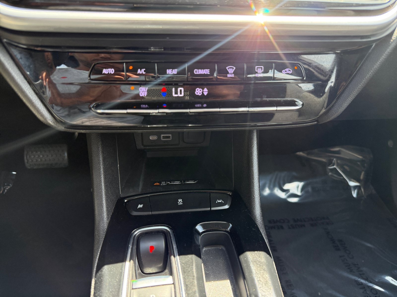 Used 2023 Chevrolet Bolt EUV LT FWD image 13