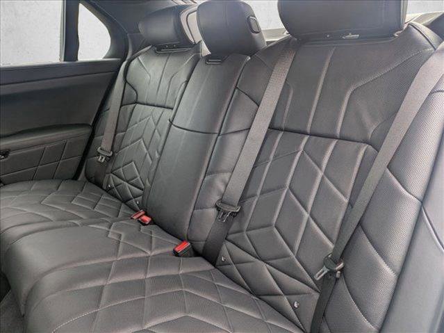 Used 2025 BMW i7 eDrive50 w/ M Sport Package image 19