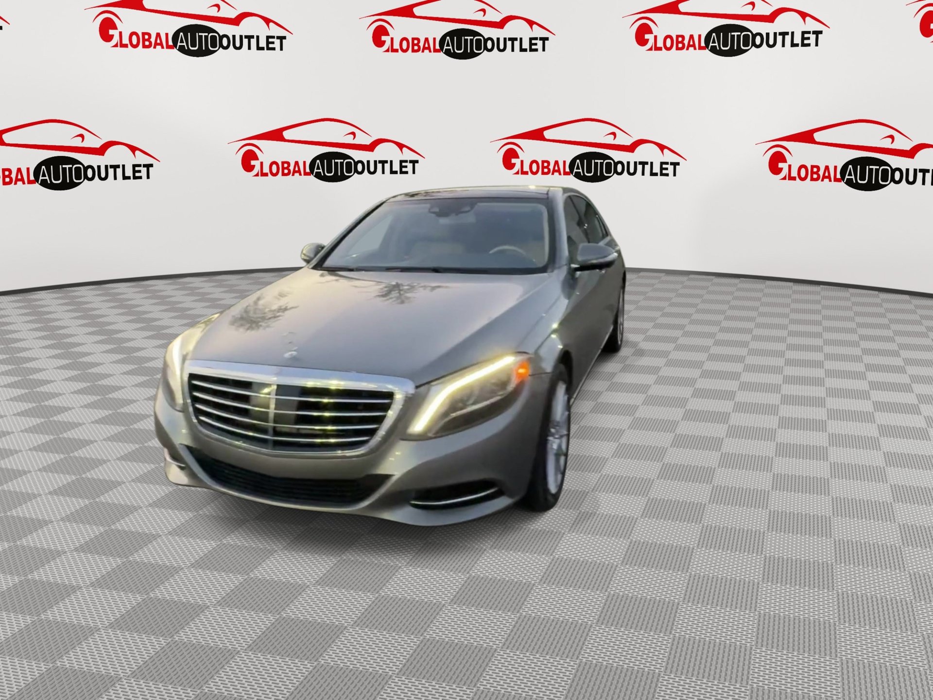 Used 2015 Mercedes-Benz S 550 Sedan w/ Premium 1 Package image 4