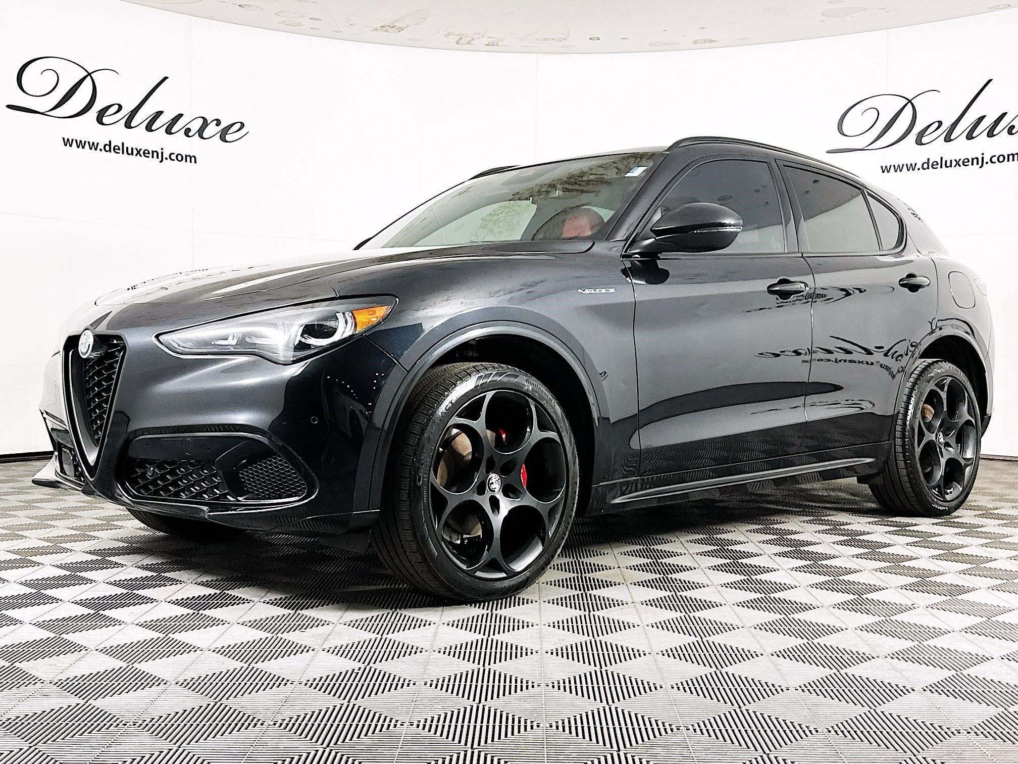 Used 2024 Alfa Romeo Stelvio Veloce AWD/4WD image 3