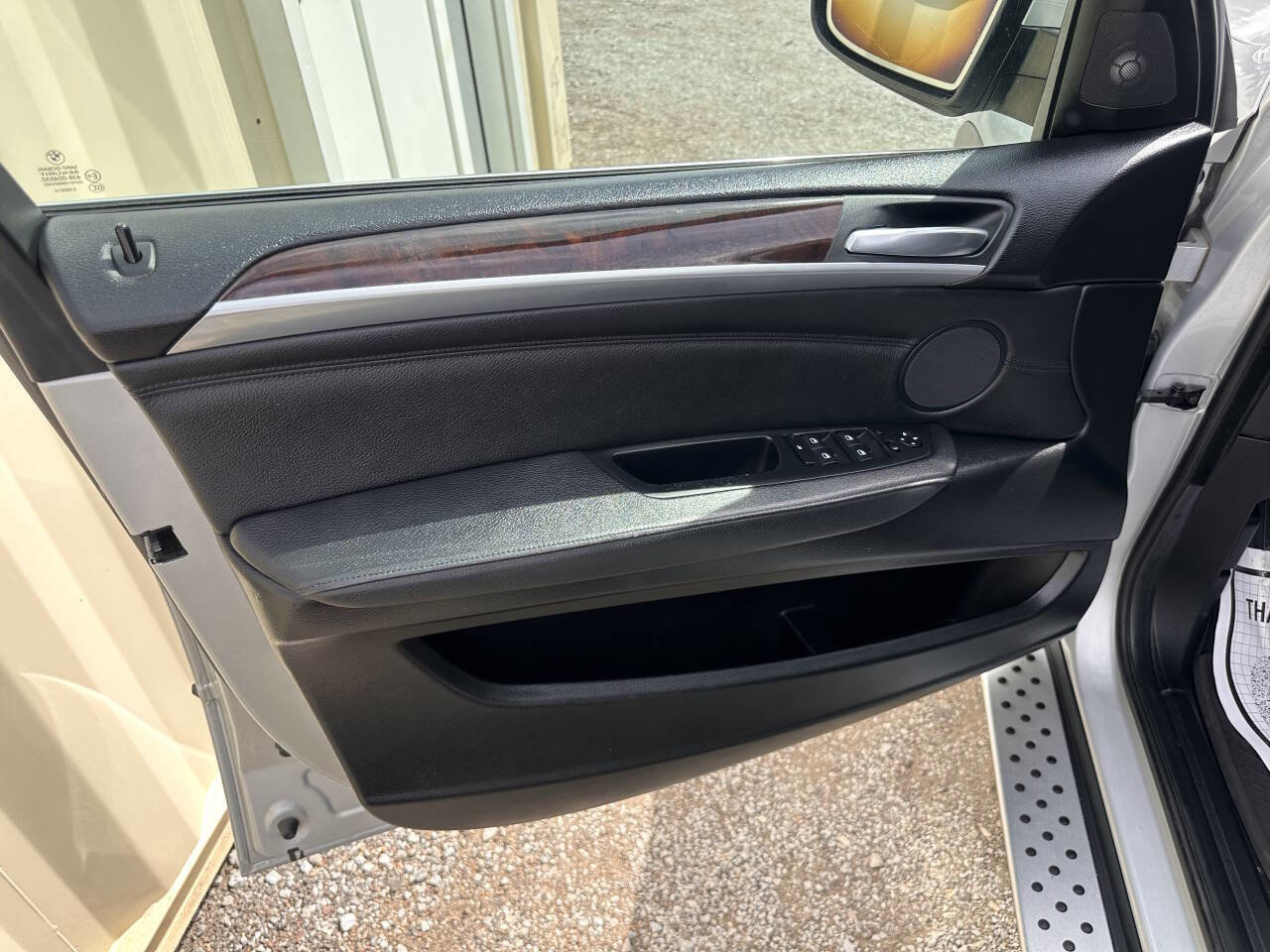 Used 2009 BMW X5 xDrive48i image 9