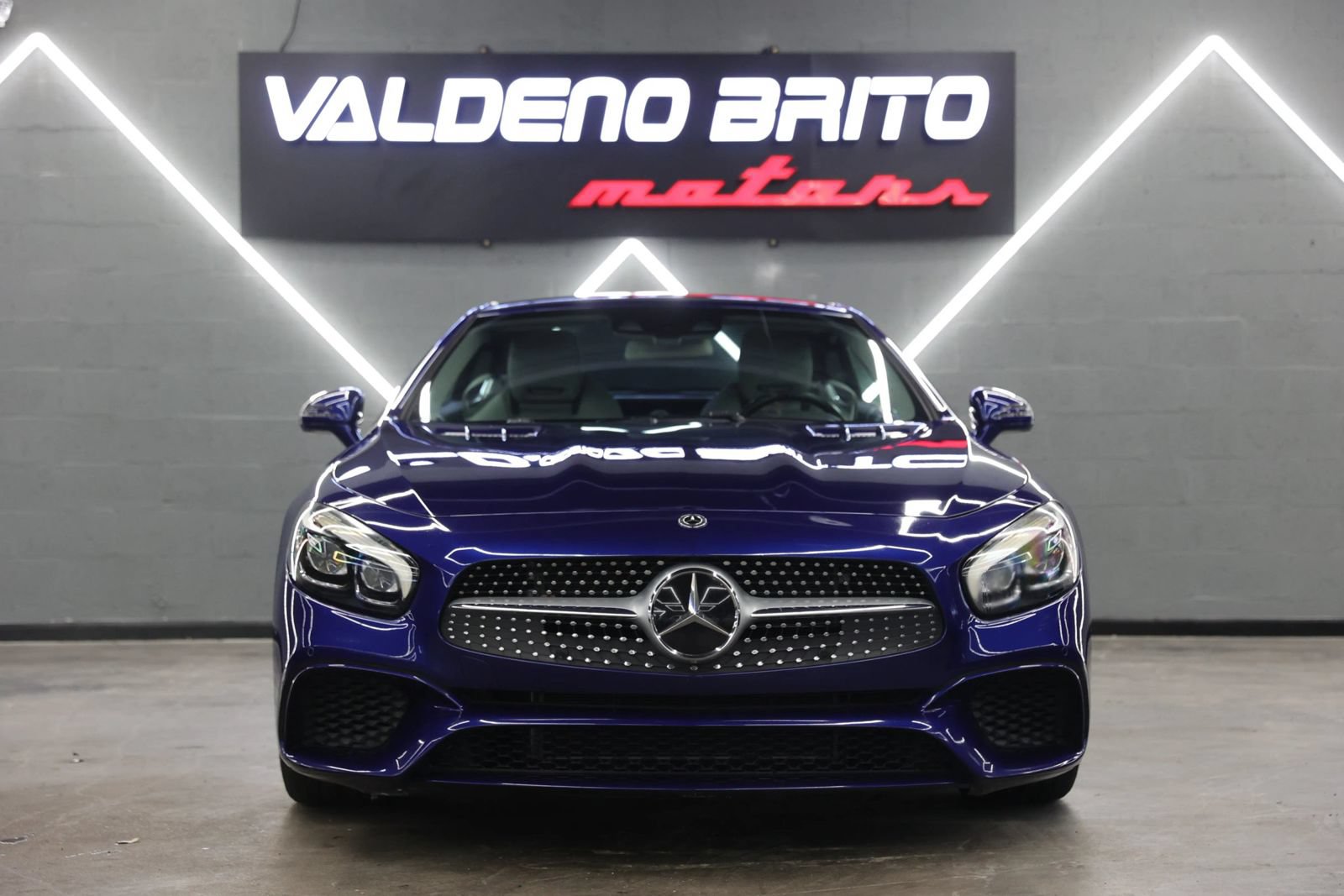 Used 2018 Mercedes-Benz SL 450 image 4