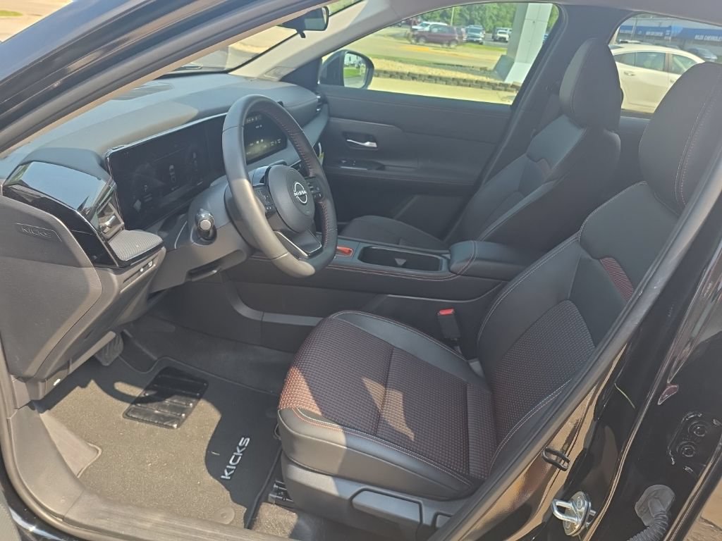 Certified 2025 Nissan Kicks SR FWD image 14