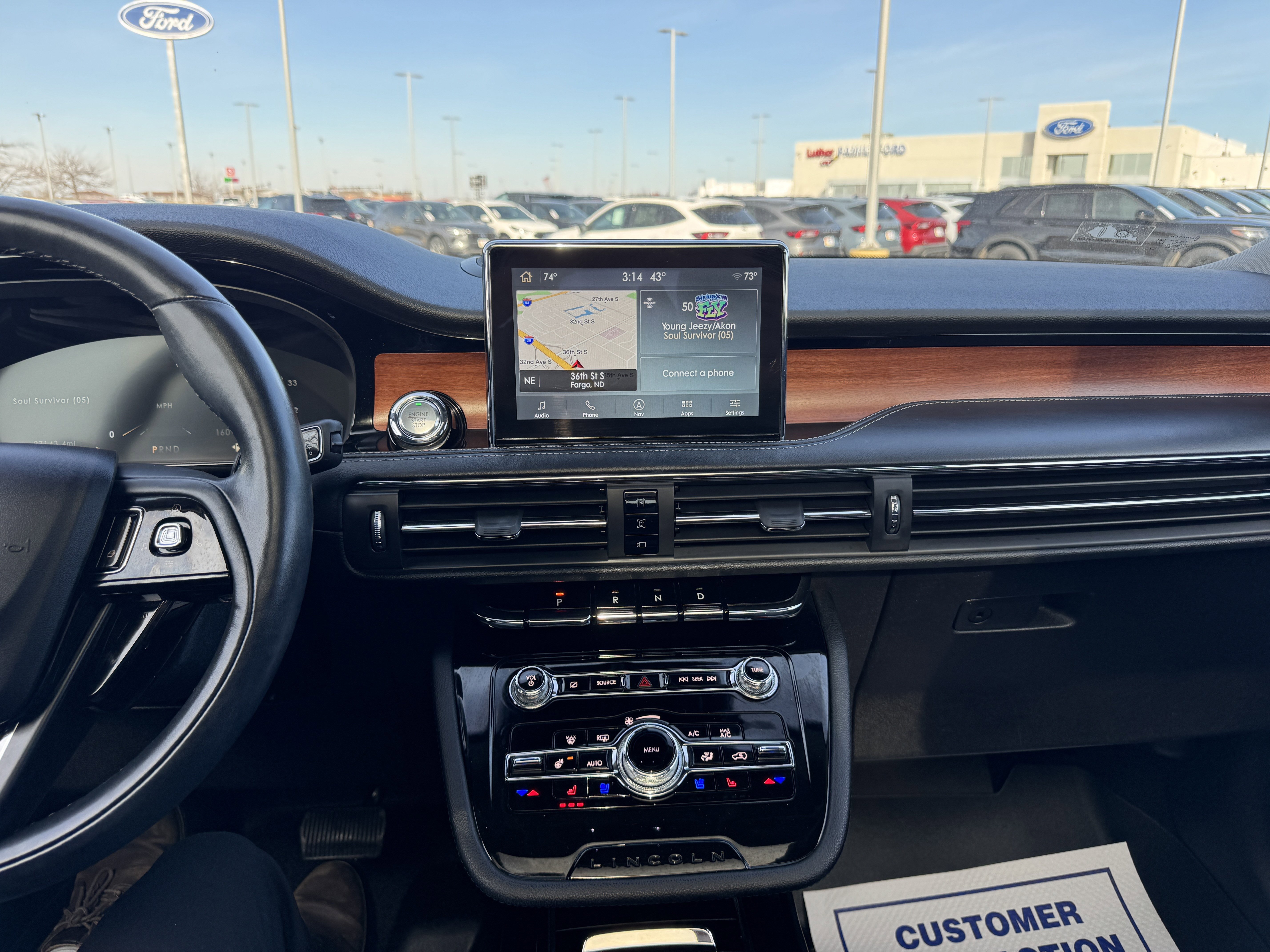 Used 2022 Lincoln Corsair Reserve w/ Luxury Package image 23