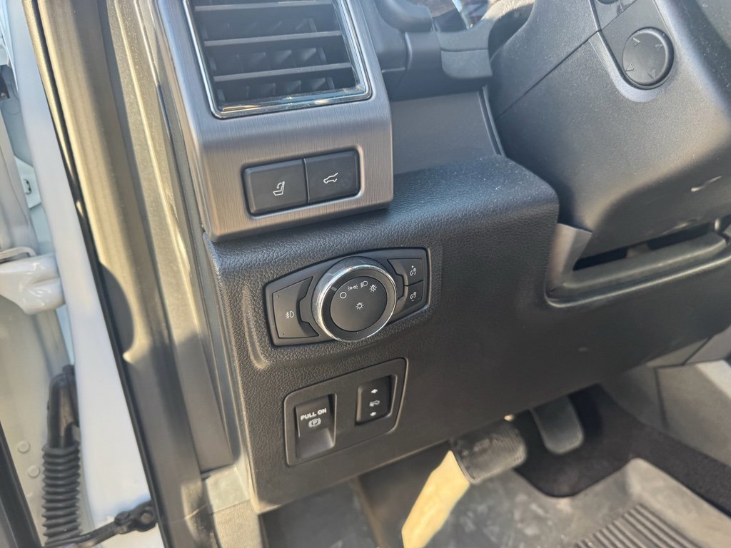 Used 2021 Ford Expedition Platinum image 19