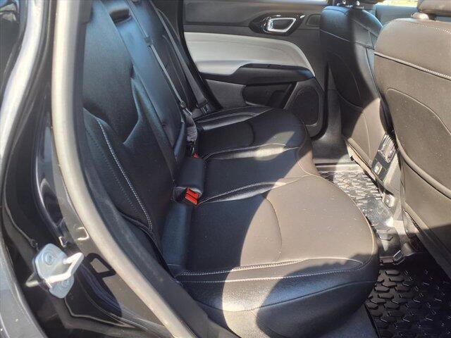 Used 2025 Jeep Compass Limited w/ Sun & Sound Group AWD/4WD image 20