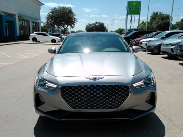 Used 2020 Genesis G70 2.0T w/ Elite Package RWD image 3