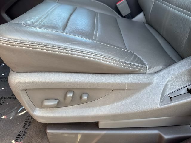 Used 2020 GMC Yukon Denali RWD image 30