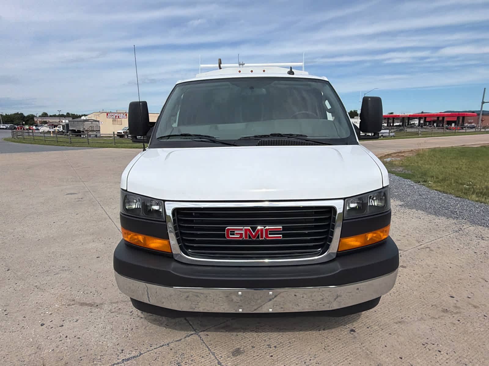 New 2025 GMC Savana 3500 w/ Power Convenience Package RWD image 5