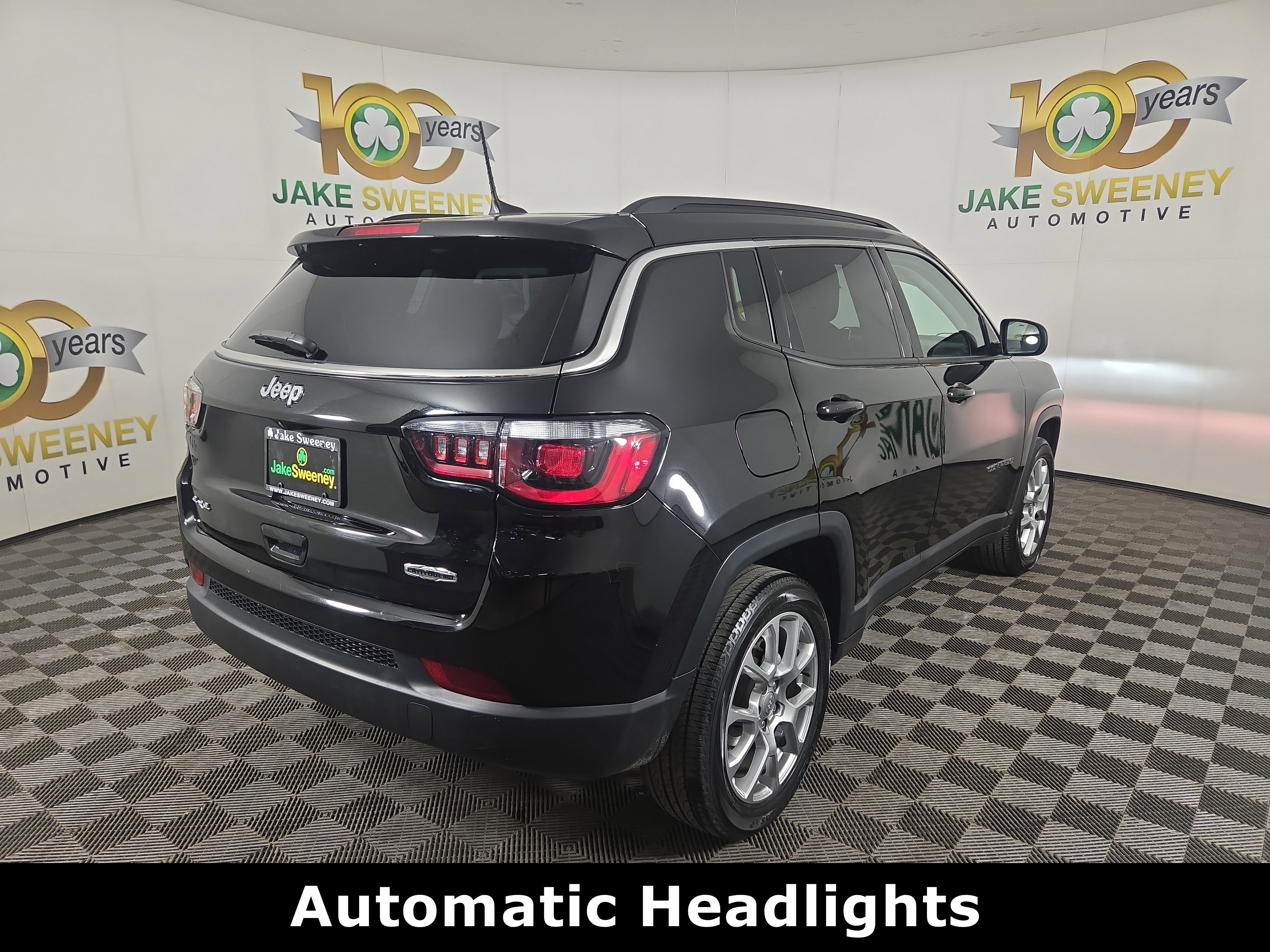 Used 2022 Jeep Compass Latitude image 10