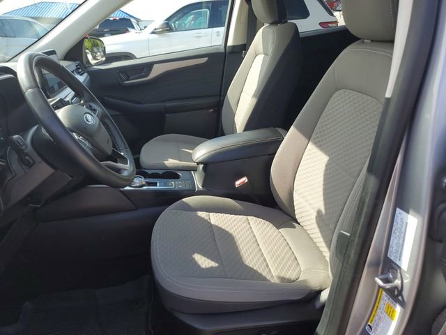Used 2022 Ford Escape SE w/ SE Sport Appearance Package FWD image 25