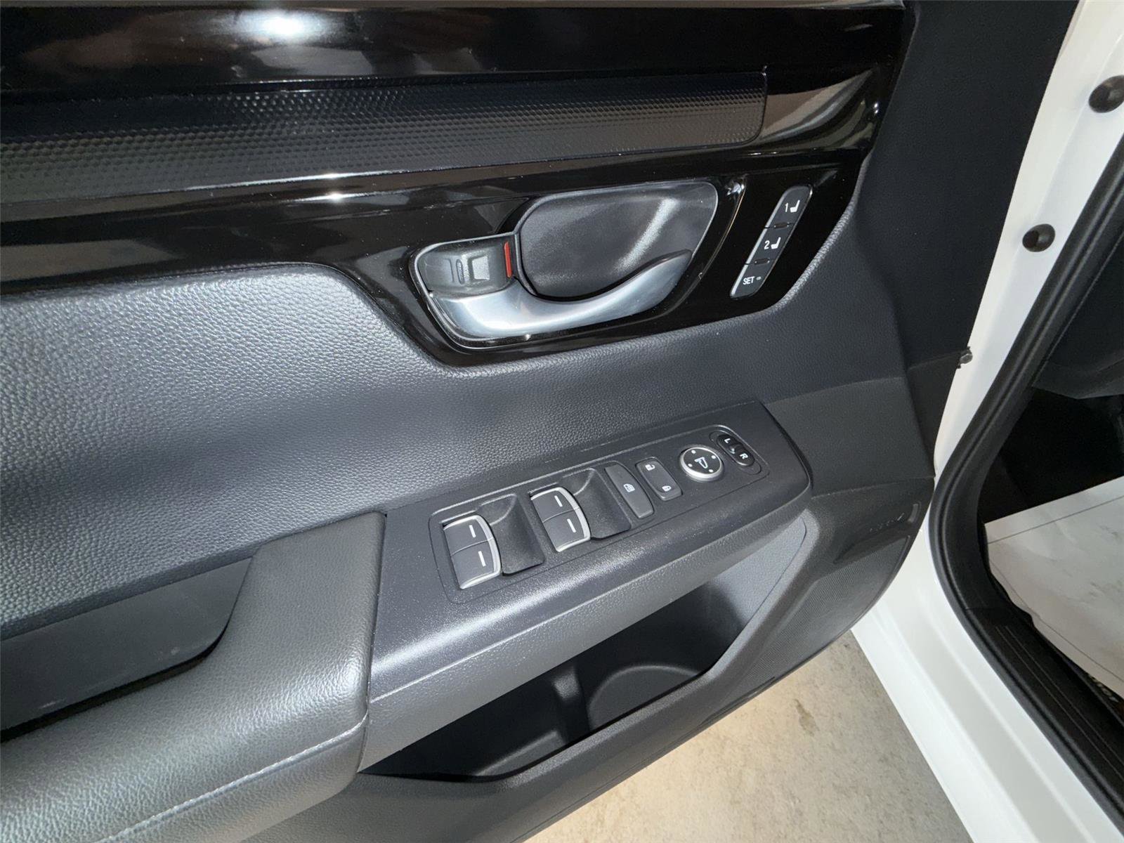 Used 2023 Honda CR-V EX-L image 15