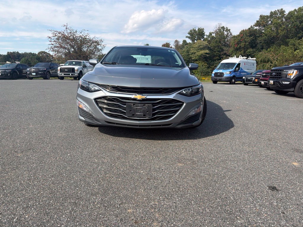 Used 2023 Chevrolet Malibu LT FWD image 2