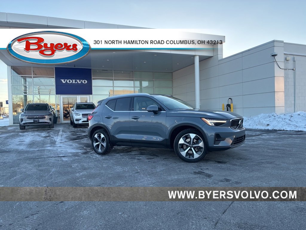 Certified 2023 Volvo XC40 B5 Plus w/ Climate Package image 1