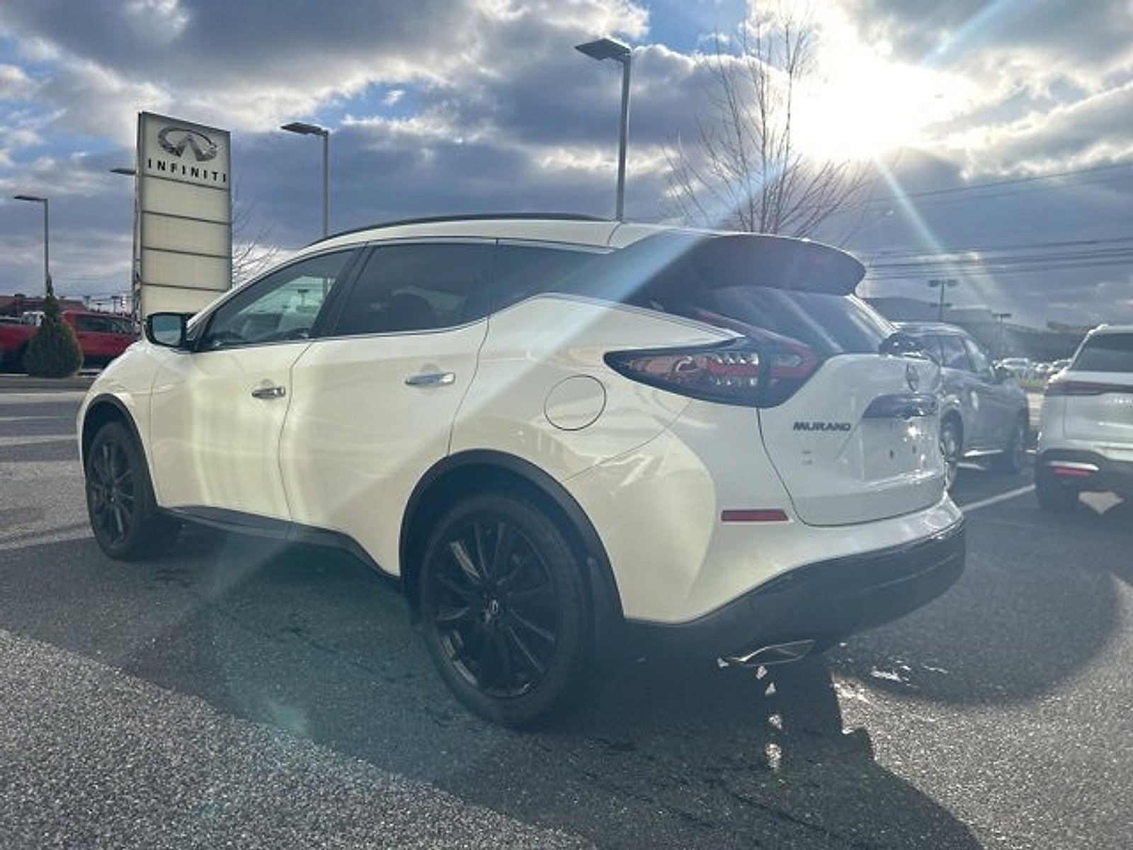 Used 2024 Nissan Murano SV w/ SV Midnight Edition Package image 5