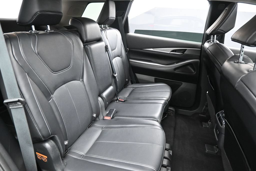 Used 2025 INFINITI QX60 Luxe AWD/4WD image 32