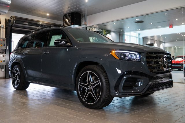 New 2026 Mercedes-Benz GLS 450 4MATIC image 1