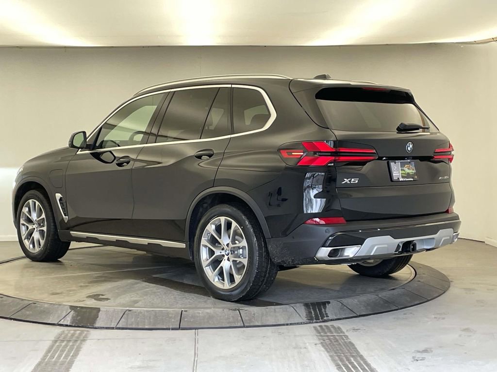 New 2026 BMW X5 xDrive50e w/ Executive Package AWD/4WD image 3