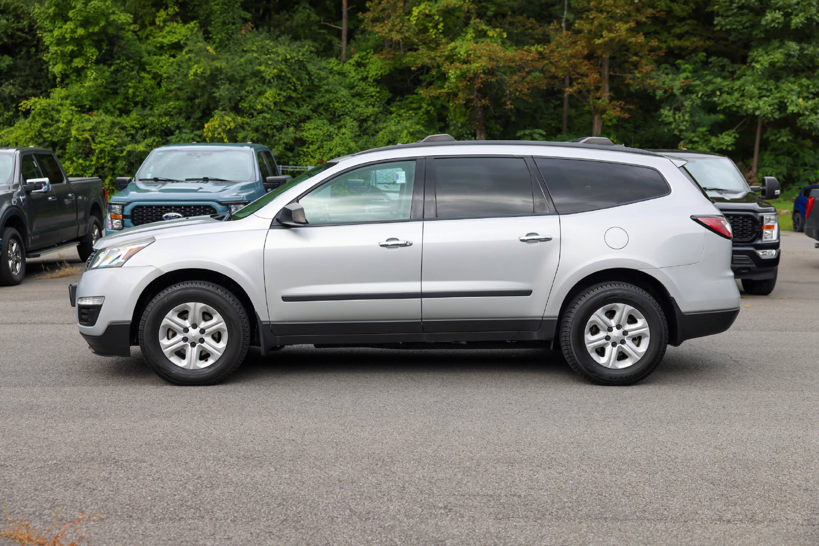 Used 2016 Chevrolet Traverse LS FWD image 8