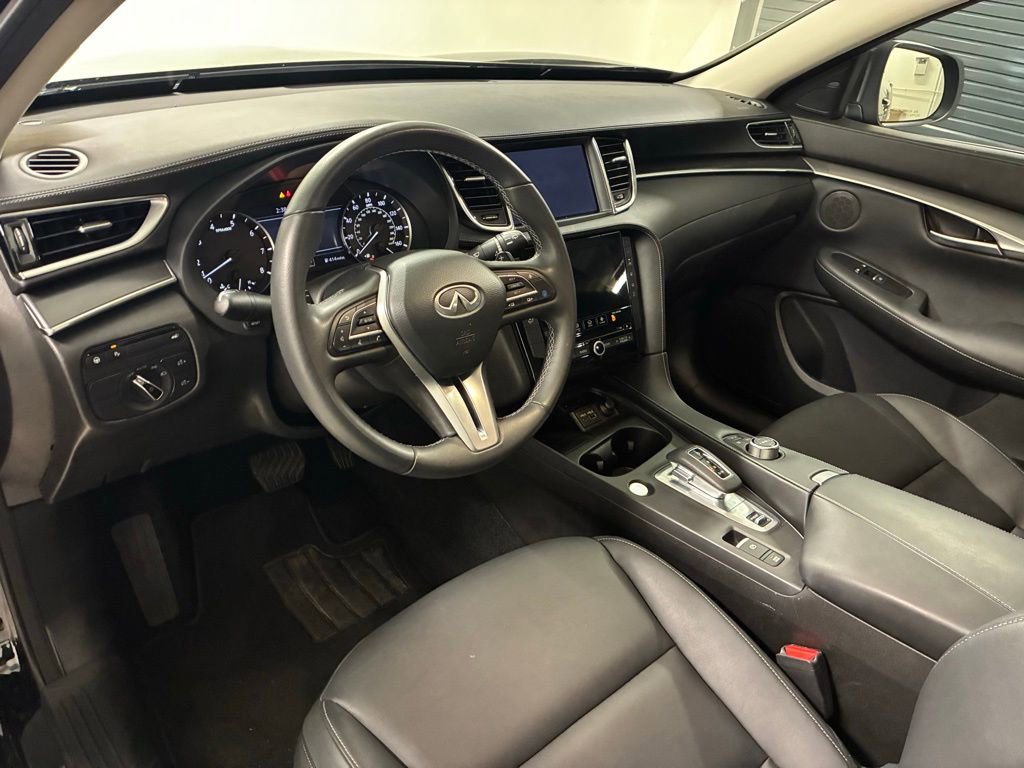 Used 2025 INFINITI QX50 Pure AWD/4WD image 4