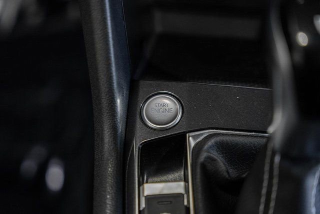 Used 2022 Volkswagen Tiguan SE w/ Panoramic Sunroof Package image 23