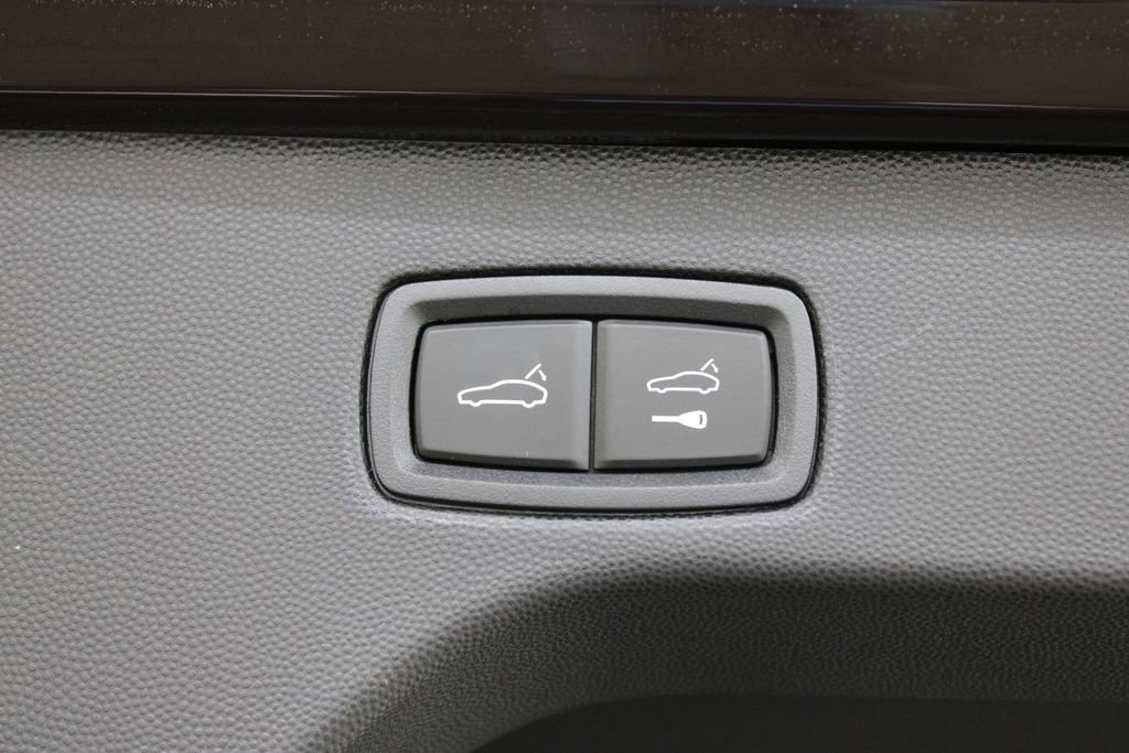 New 2024 Porsche Macan Turbo Electric image 29