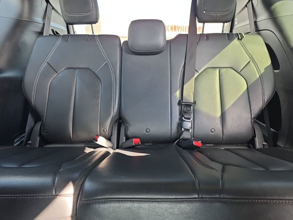 Used 2018 Chrysler Pacifica Touring-L w/ Premium Audio Group image 12