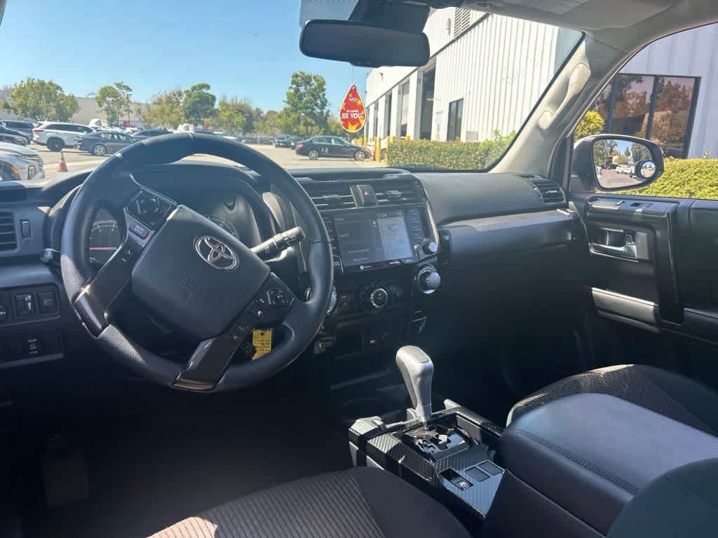 Used 2020 Toyota 4Runner TRD Off-Road AWD/4WD image 6